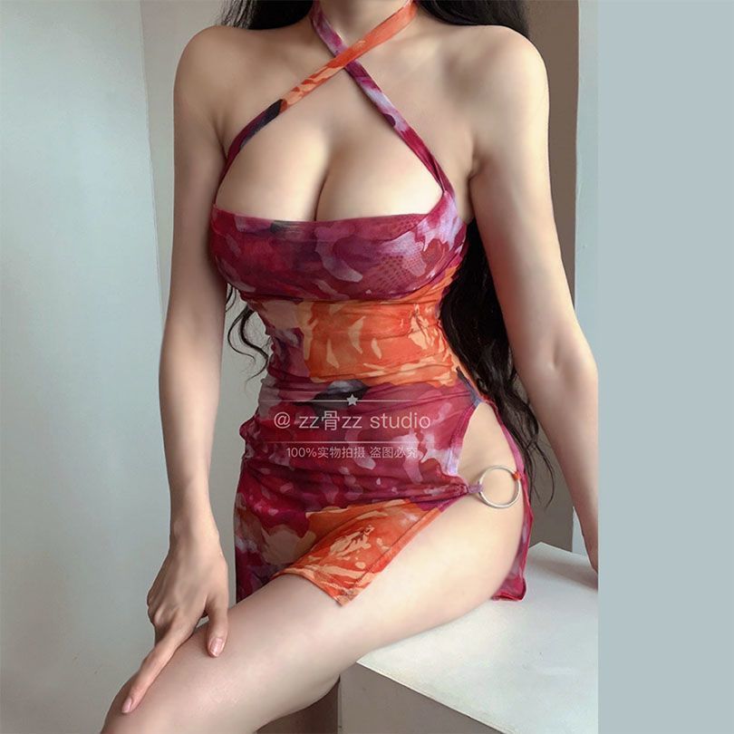 Figure-Hugging Floral-Print Split Dress