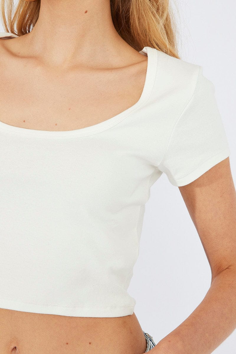 White T-Shirt Short Sleeve Scoop Neck