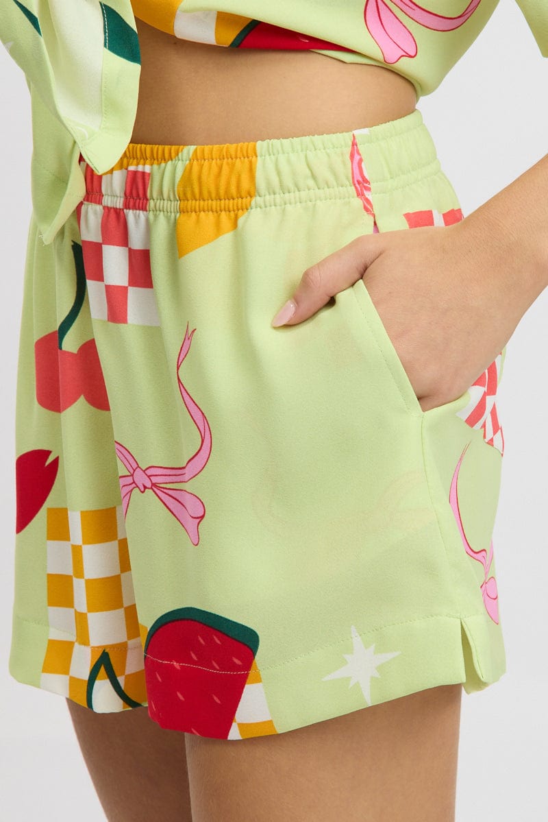 Green Abstract Relaxed Shorts High Rise