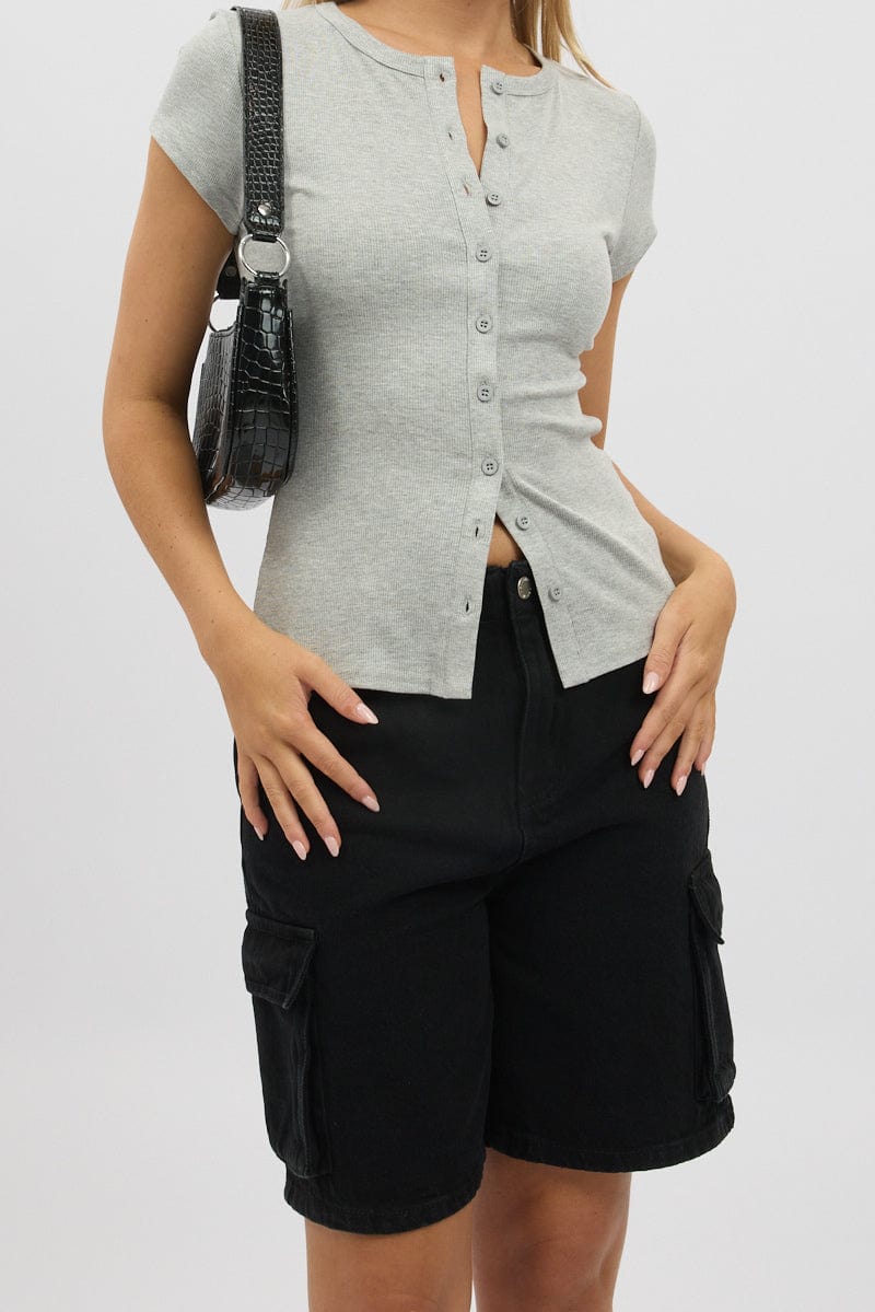 Black Cargo Shorts High Rise